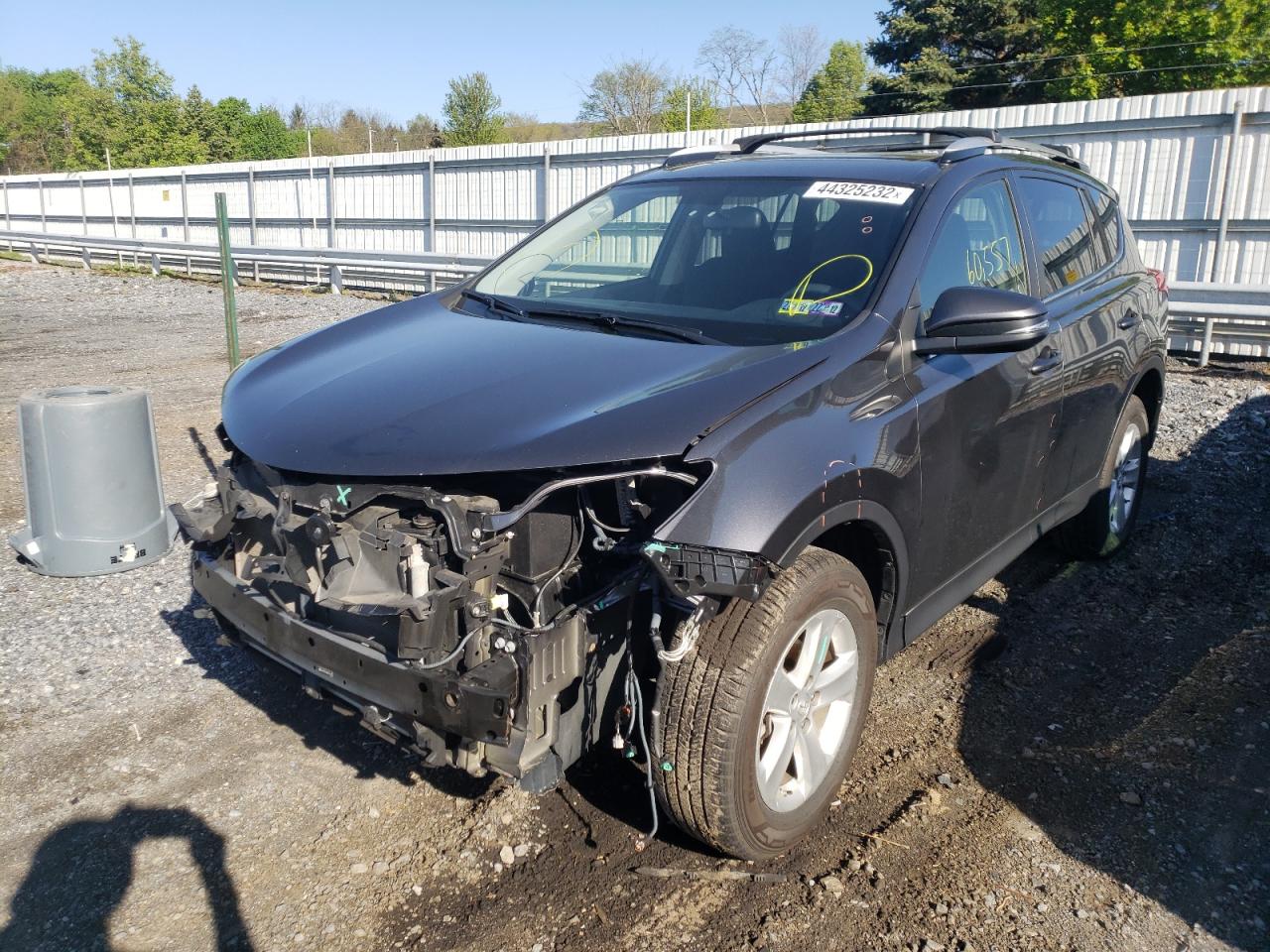 Photo 2 from auction – 2013 TOYOTA RAV4 XLE with VIN JTMRFREV2DD028671