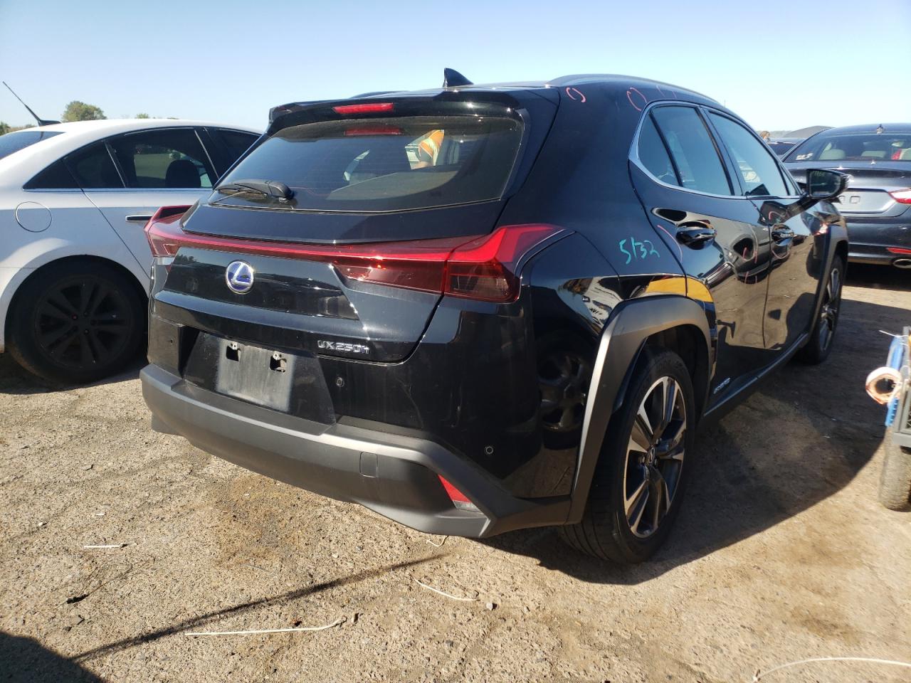 Photo 4 from auction – 2019 LEXUS UX 250H with VIN JTHU9JBH6K2002292