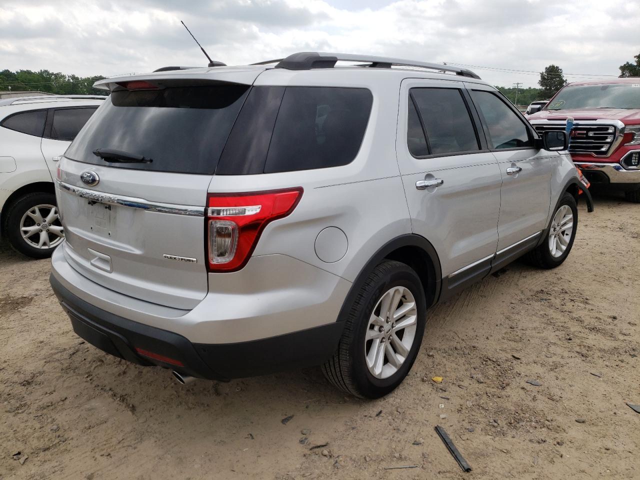 Photo 4 from auction – 2014 FORD EXPLORER X with VIN 1FM5K7D8XEGA20808