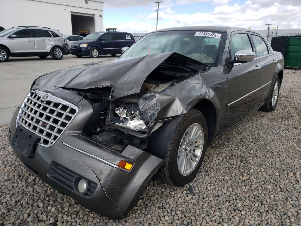 Photo 2 from auction – 2010 CHRYSLER 300 TOURIN with VIN 2C3CA5CV4AH167784