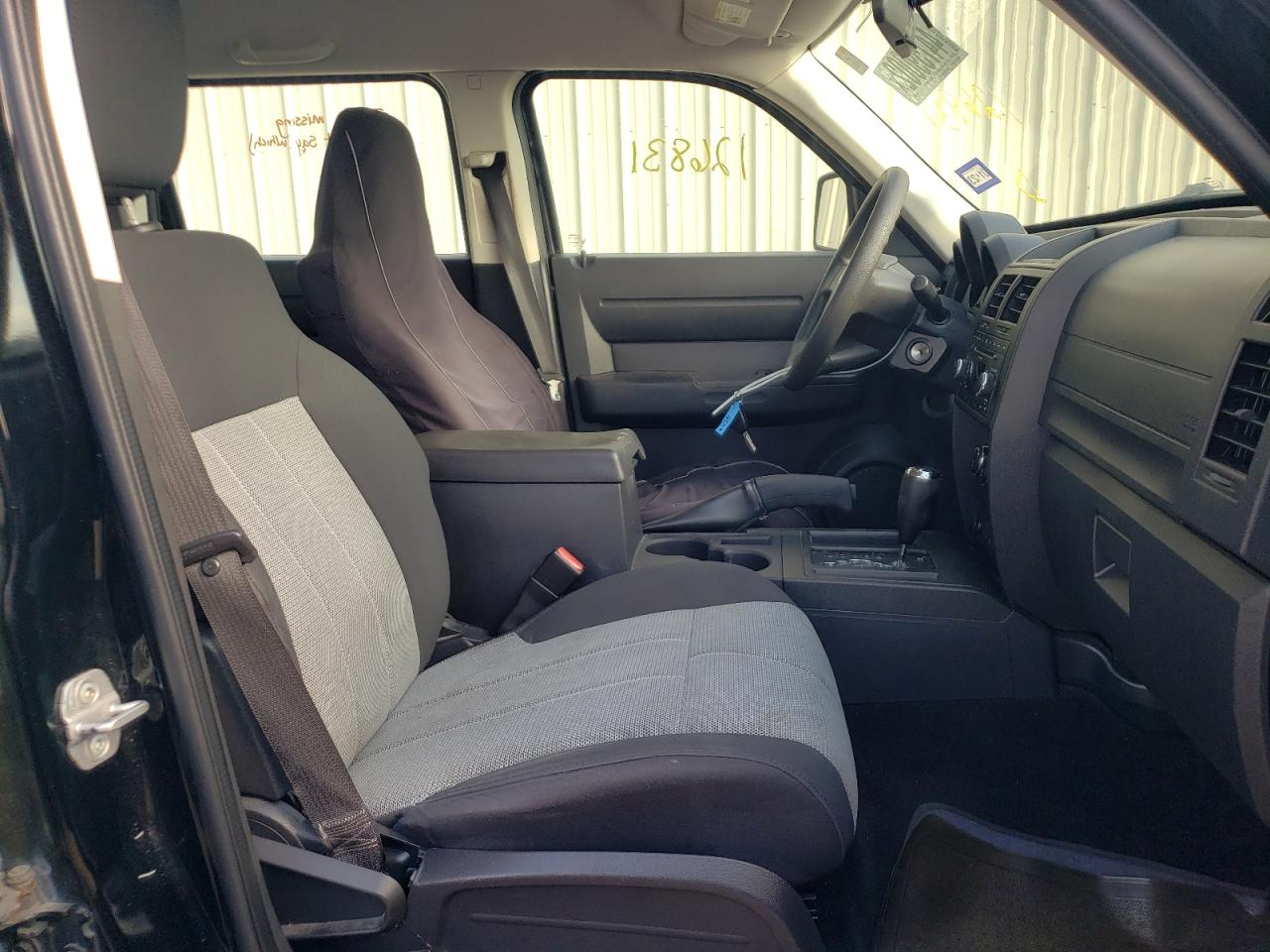 Photo 5 from auction – 2007 DODGE NITRO SXT with VIN 1D8GT28K27W548503
