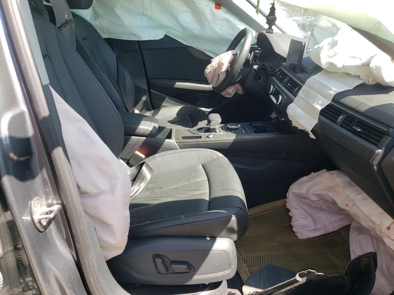 Photo 5 from auction – 2019 AUDI A4 PREMIUM with VIN WAUDNAF43KA030347