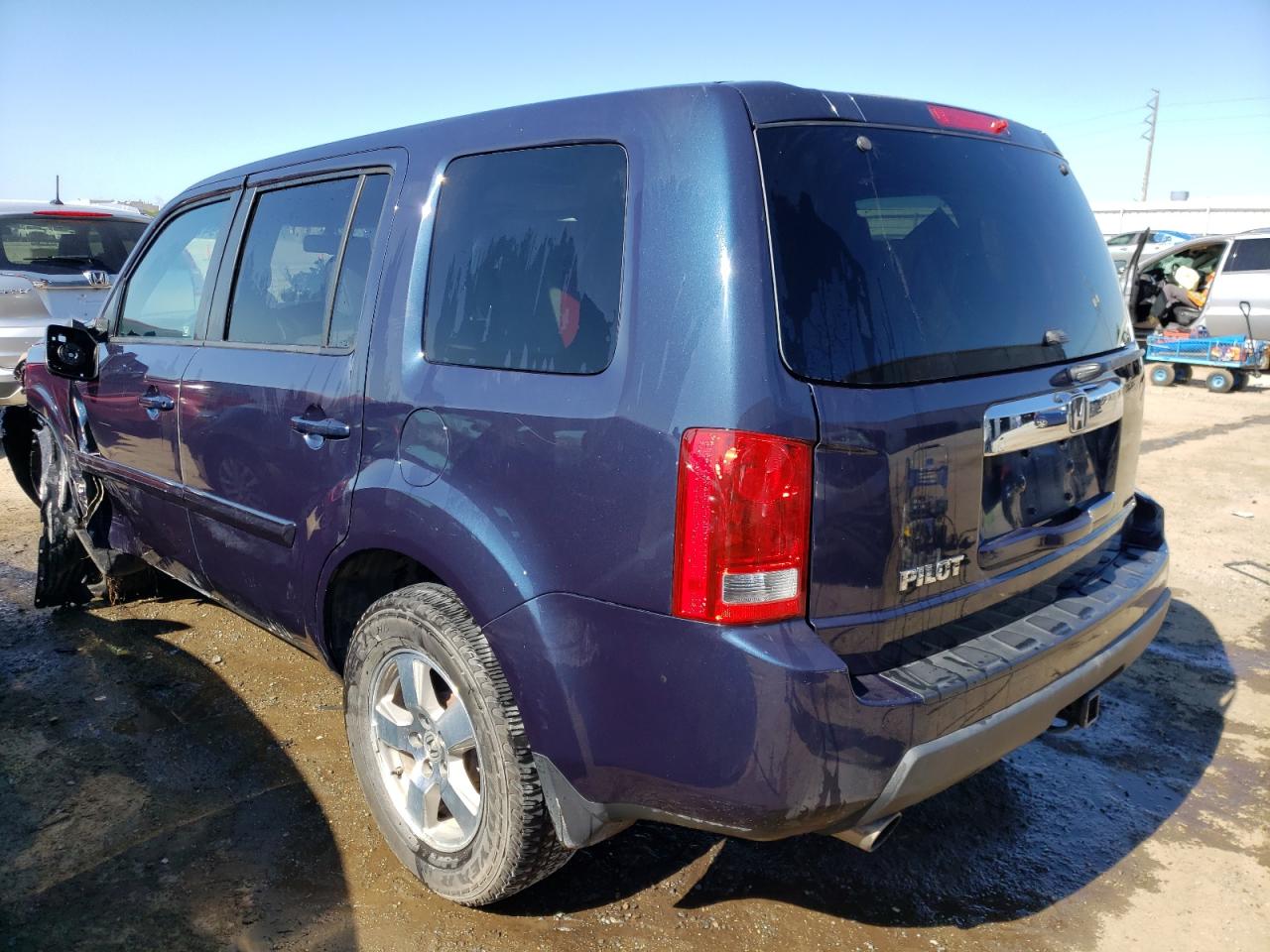 Photo 3 from auction – 2011 HONDA PILOT EXL with VIN 5FNYF3H59BB047289