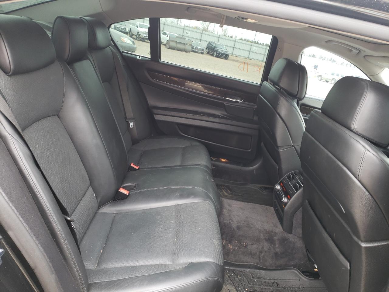 Photo 6 from auction – 2009 BMW 750 LI with VIN WBAKB83569CY60129