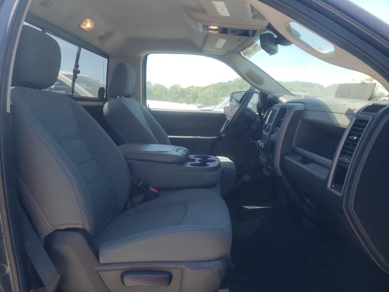 Photo 5 from auction – 2014 RAM 1500 ST with VIN 3C6JR6AT1EG131888