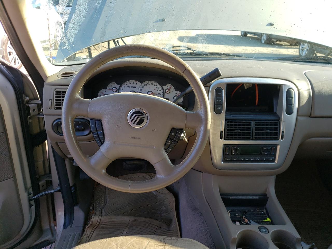Photo 9 from auction – 2005 MERCURY MOUNTAINEE with VIN 4M2DU86W15UJ16138