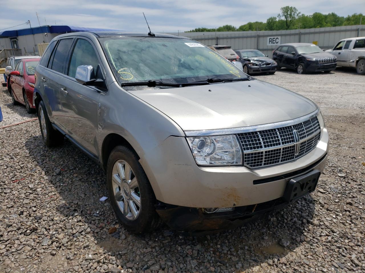 LINCOLN MKX 2008 with VIN 2LMDU68C18BJ38373 - Photo from auction