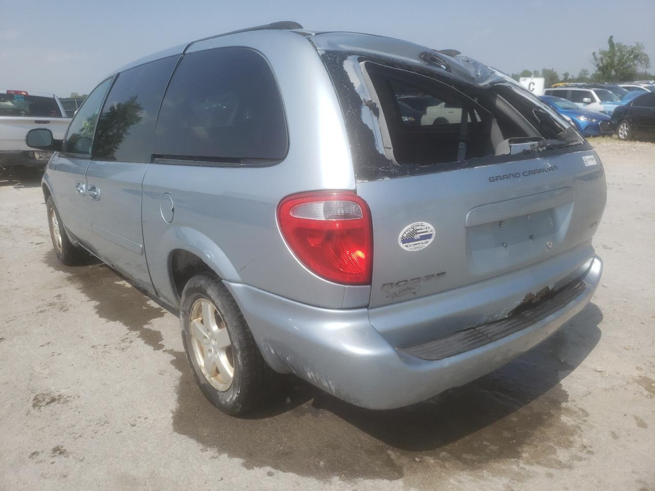 Photo 3 from auction – 2006 DODGE GRAND CARA with VIN 2D4GP44L46R895936