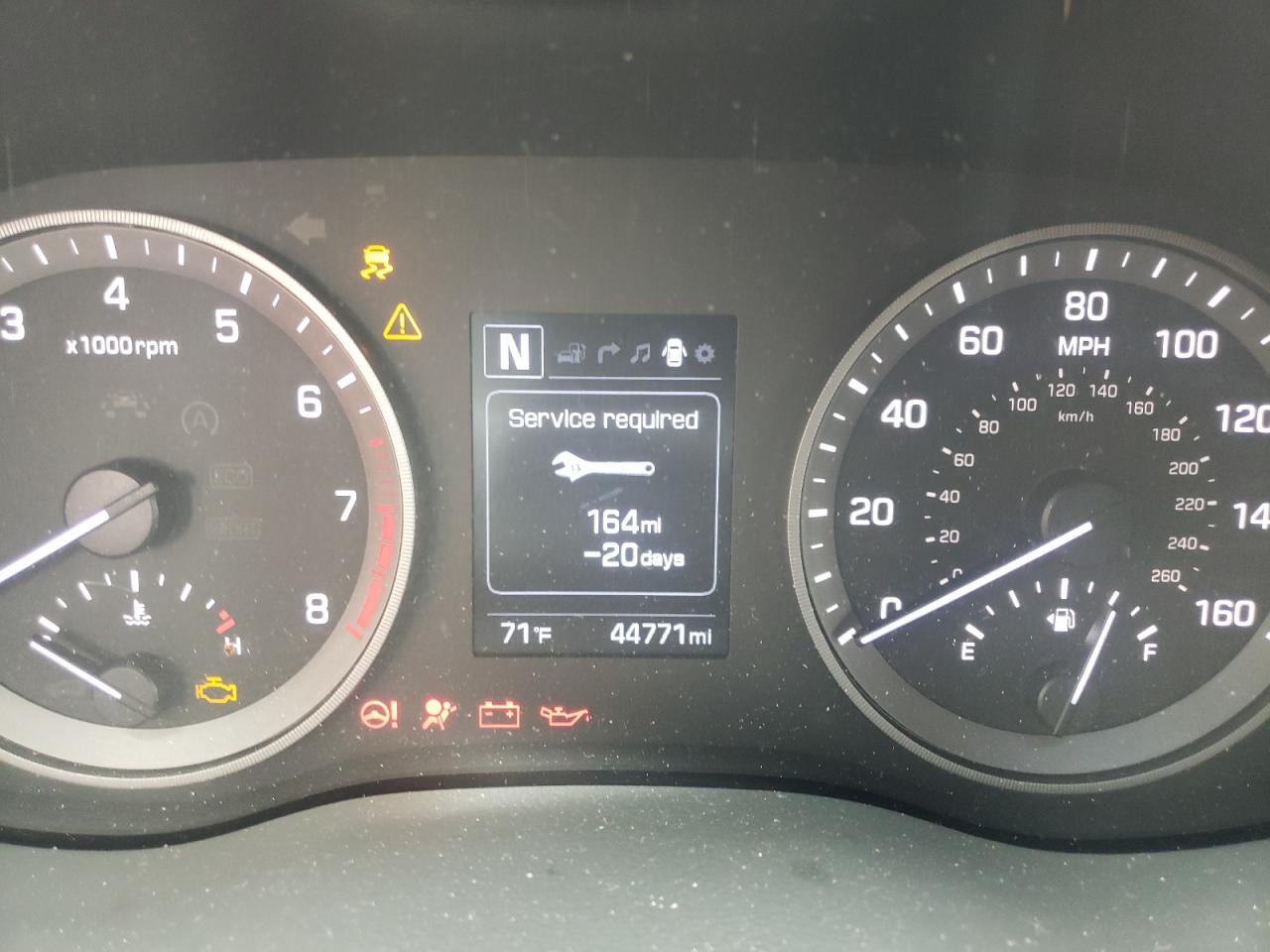 Photo 8 from auction – 2018 HYUNDAI TUCSON VAL with VIN KM8J33A23JU771233