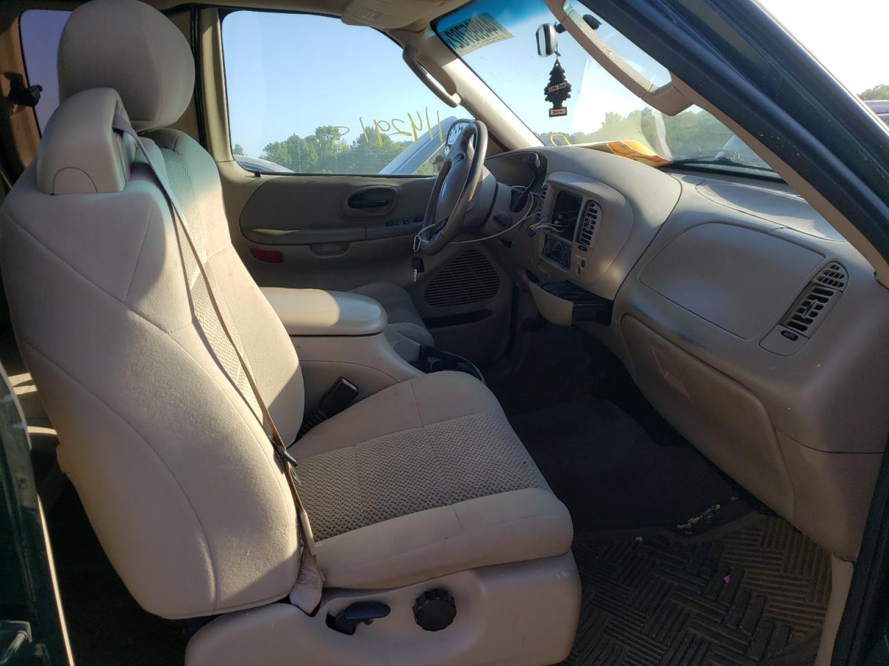Photo 5 from auction – 2004 FORD F-150 HERI with VIN 2FTRX17W24CA04889