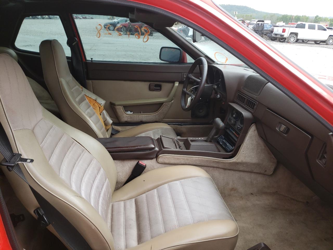 Photo 5 from auction – 1985 PORSCHE 944 with VIN WP0AA0946FN475803