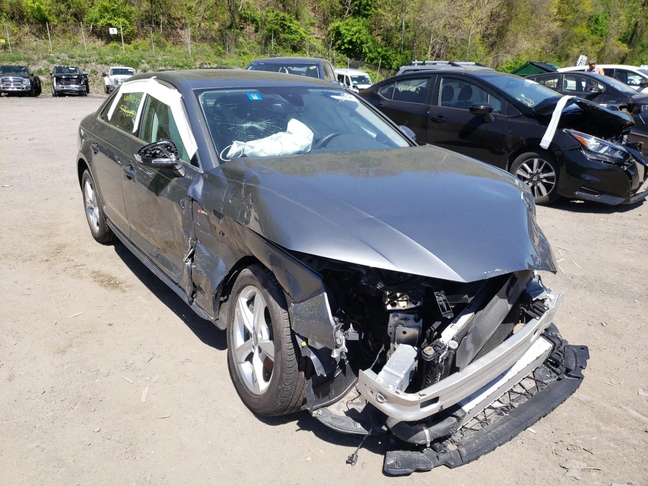 AUDI A4 PREMIUM 2019 with VIN WAUDNAF43KA030347 - Photo from auction