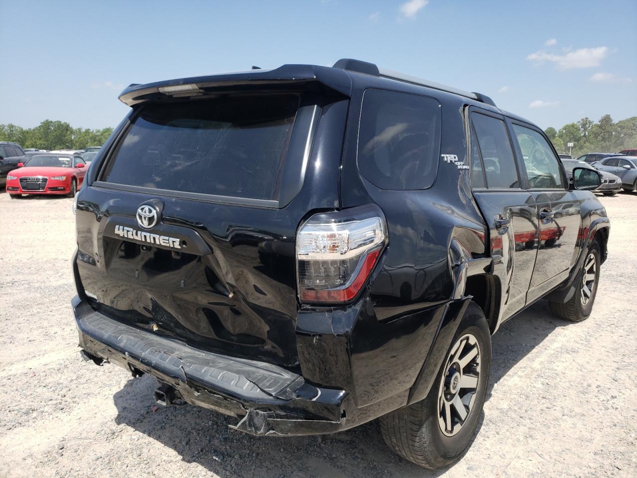 Photo 4 from auction – 2018 TOYOTA 4RUNNER SR with VIN JTEBU5JR1J5588045