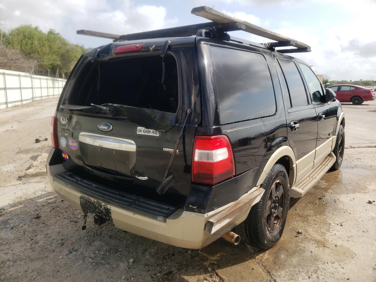 Photo 4 from auction – 2007 FORD EXPEDITION with VIN 1FMFU17517LA10885