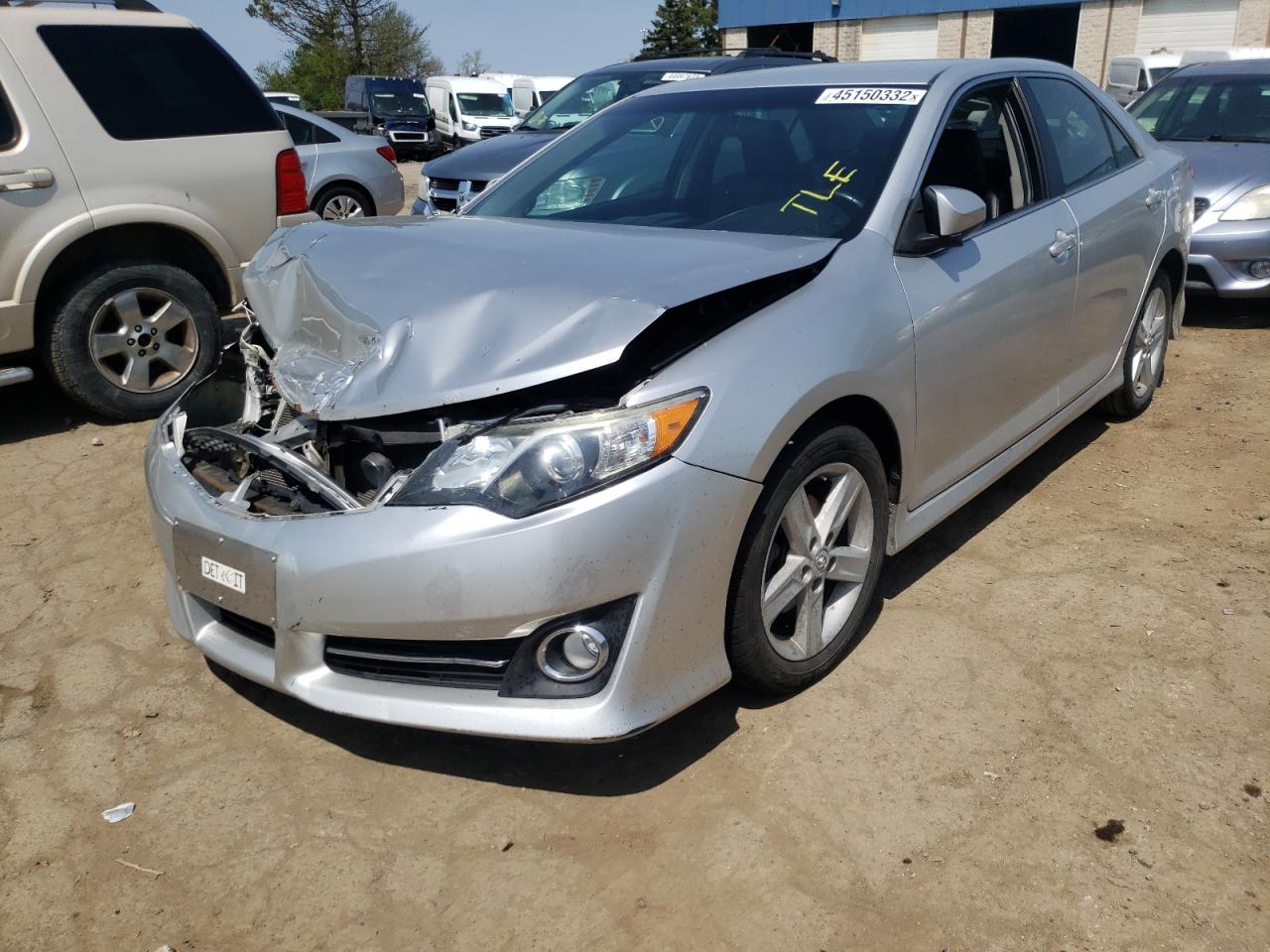 Photo 2 from auction – 2014 TOYOTA CAMRY L with VIN 4T1BF1FK7EU383243