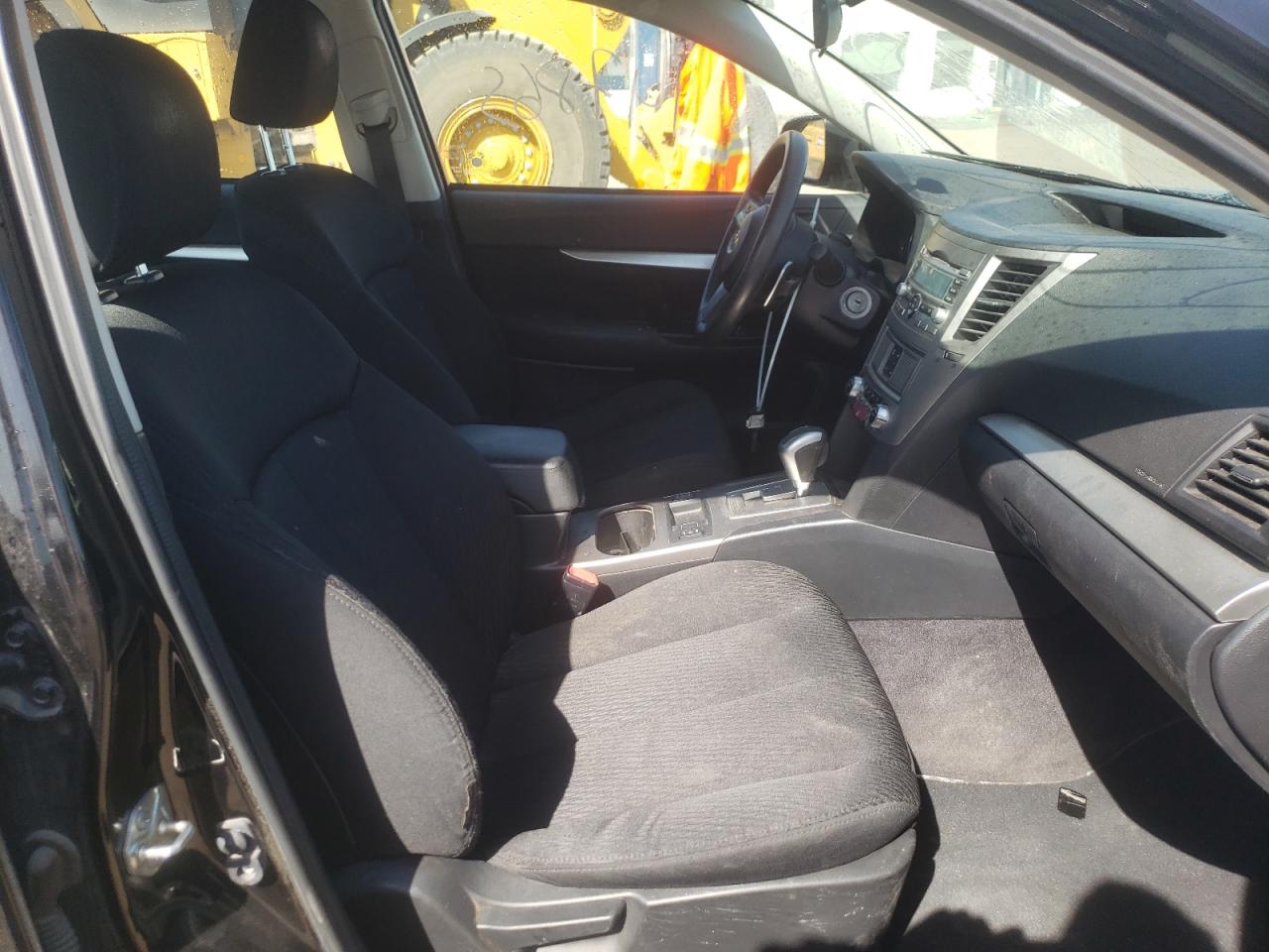 Photo 5 from auction – 2011 SUBARU LEGACY 2.5 with VIN 4S3BMGB65B3226687