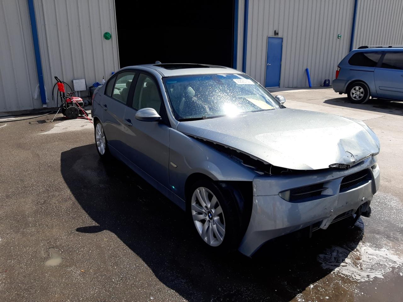 BMW 328 I 2007 with VIN WBAVA37577NL11067 - Photo from auction