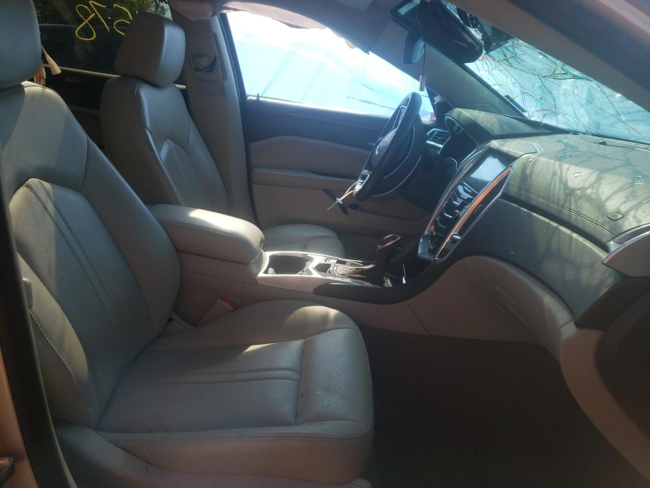 Photo 5 from auction – 2015 CADILLAC SRX PERFOR with VIN 3GYFNCE35FS518682