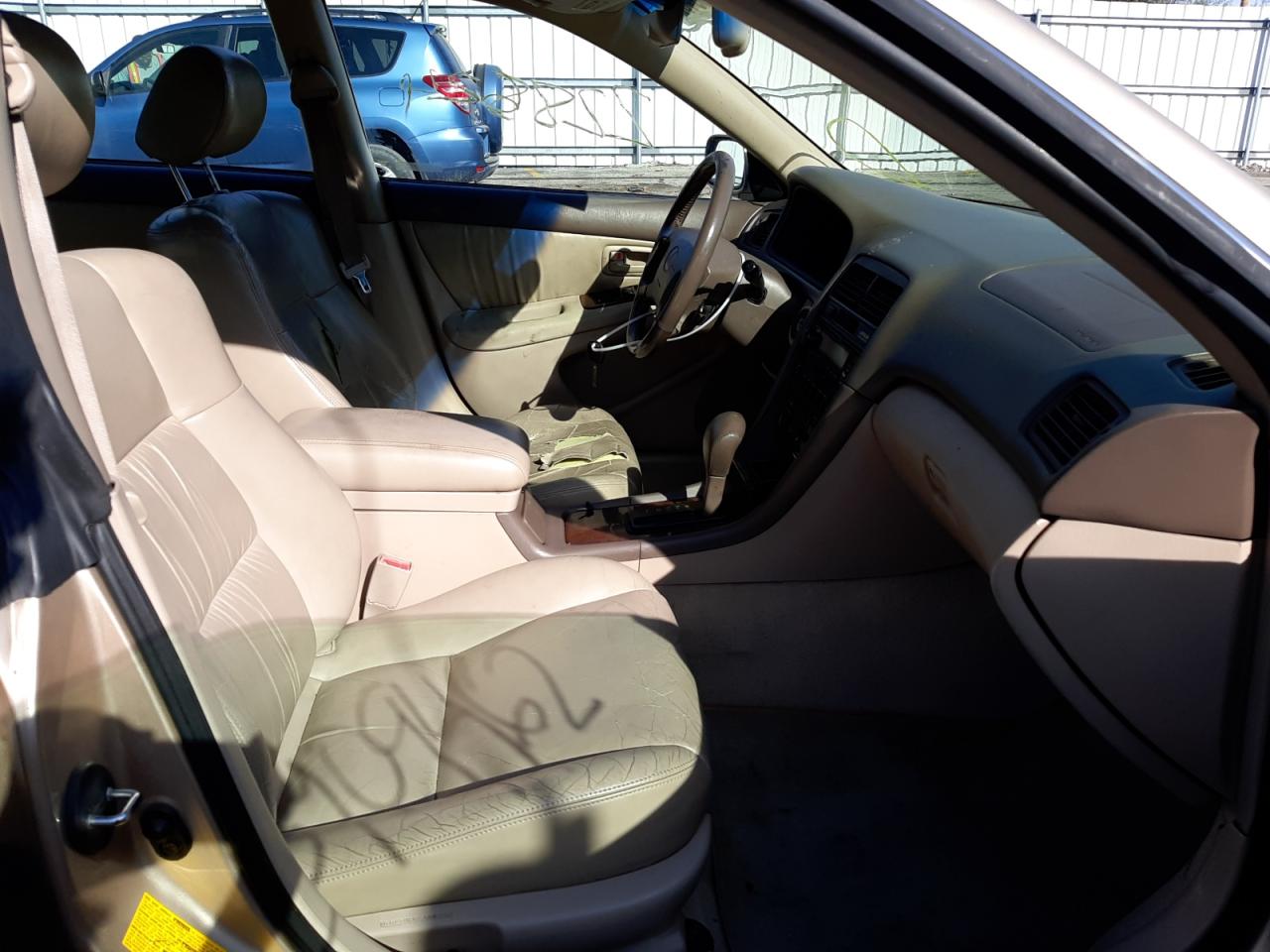 Photo 5 from auction – 2000 LEXUS ES 300 with VIN JT8BF28G7Y0263178