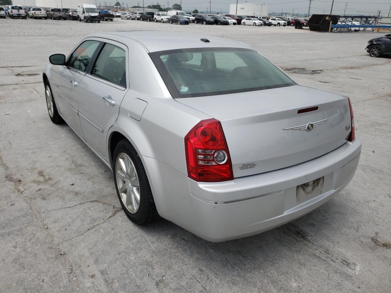 Photo 3 from auction – 2010 CHRYSLER 300 TOURIN with VIN 2C3CA5CV7AH158254