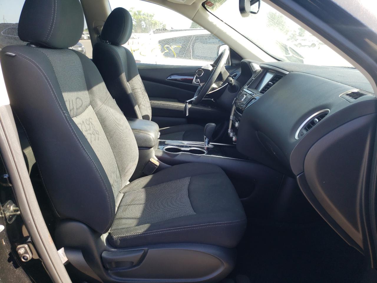 Photo 5 from auction – 2019 NISSAN PATHFINDER with VIN 5N1DR2MN4KC589799