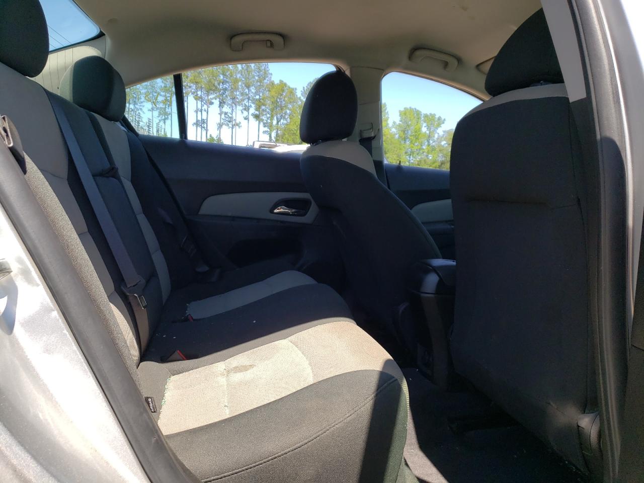 Photo 6 from auction – 2012 CHEVROLET CRUZE LS with VIN 1G1PC5SH0C7165556