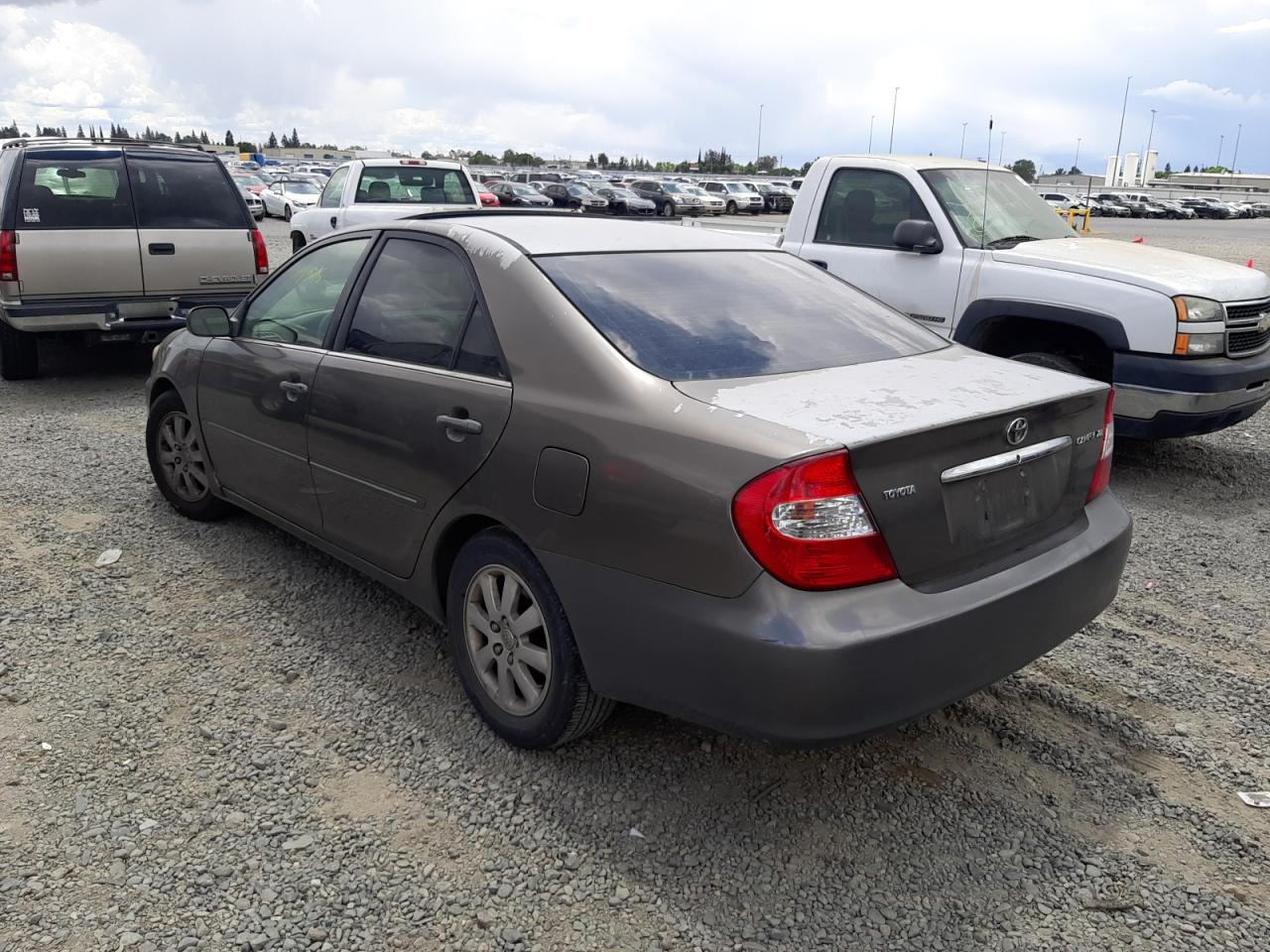 Photo 3 from auction – 2002 TOYOTA CAMRY LE with VIN 4T1BE30K02U586445