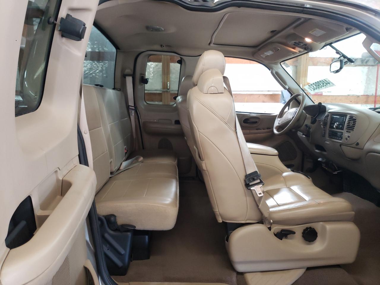 Photo 6 from auction – 2003 FORD F150 with VIN 2FTPX18L33CA51777