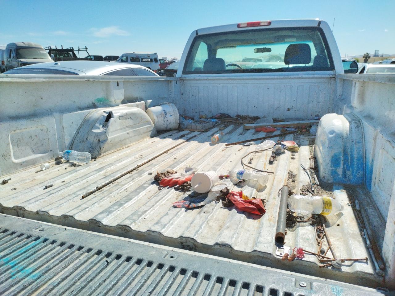 Photo 6 from auction – 2006 CHEVROLET SILVERADO with VIN 1GCHC24U46E229571