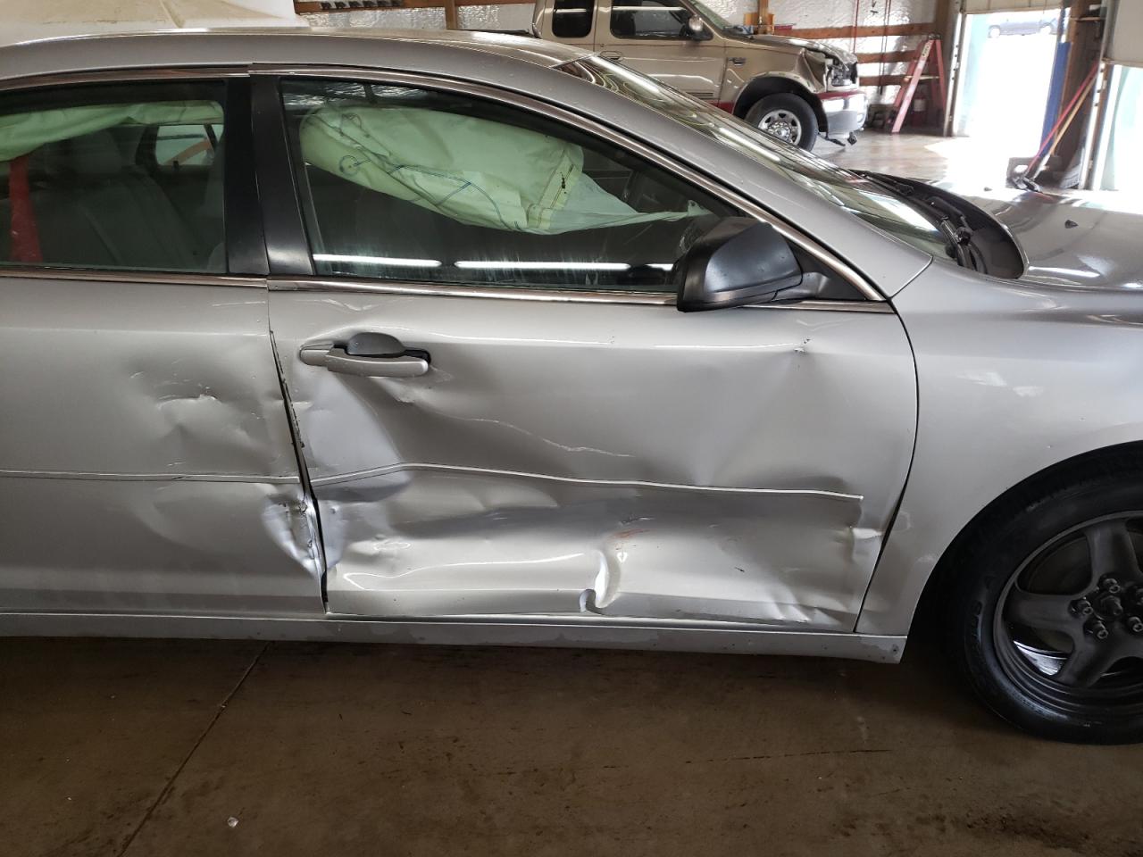 Photo 9 from auction – 2011 CHEVROLET MALIBU LS with VIN 1G1ZA5E1XBF325234