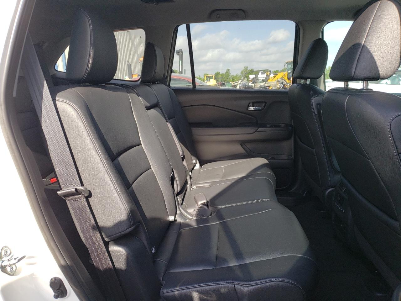 Photo 6 from auction – 2018 HONDA PILOT EXL with VIN 5FNYF6H53JB040497
