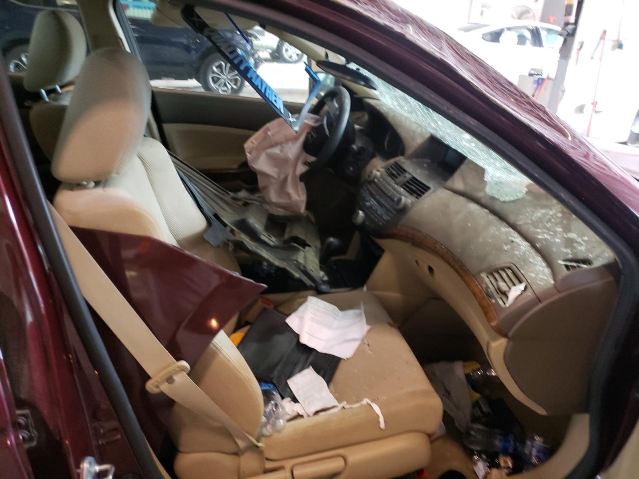 Photo 5 from auction – 2010 HONDA ACCORD with VIN 1HGCP2F7XAA047624