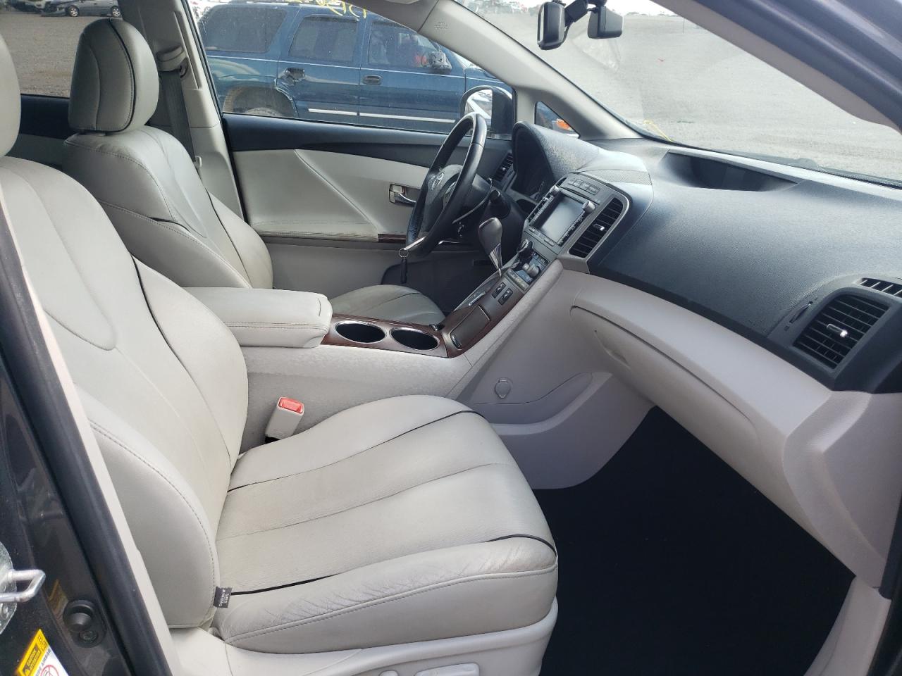 Photo 5 from auction – 2010 TOYOTA VENZA with VIN 4T3BK3BB0AU039140