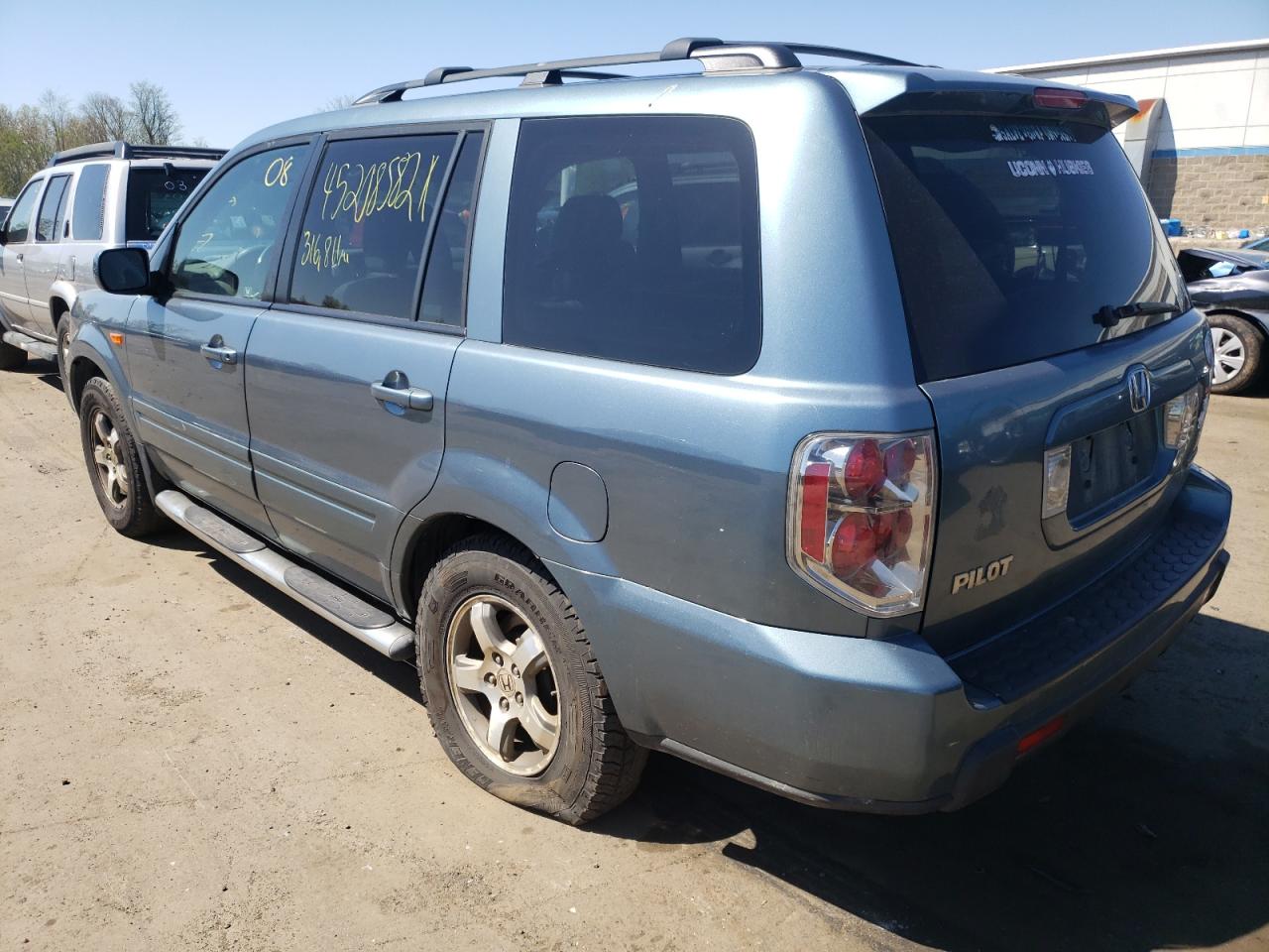 Photo 3 from auction – 2008 HONDA PILOT EXL with VIN 5FNYF185X8B009163