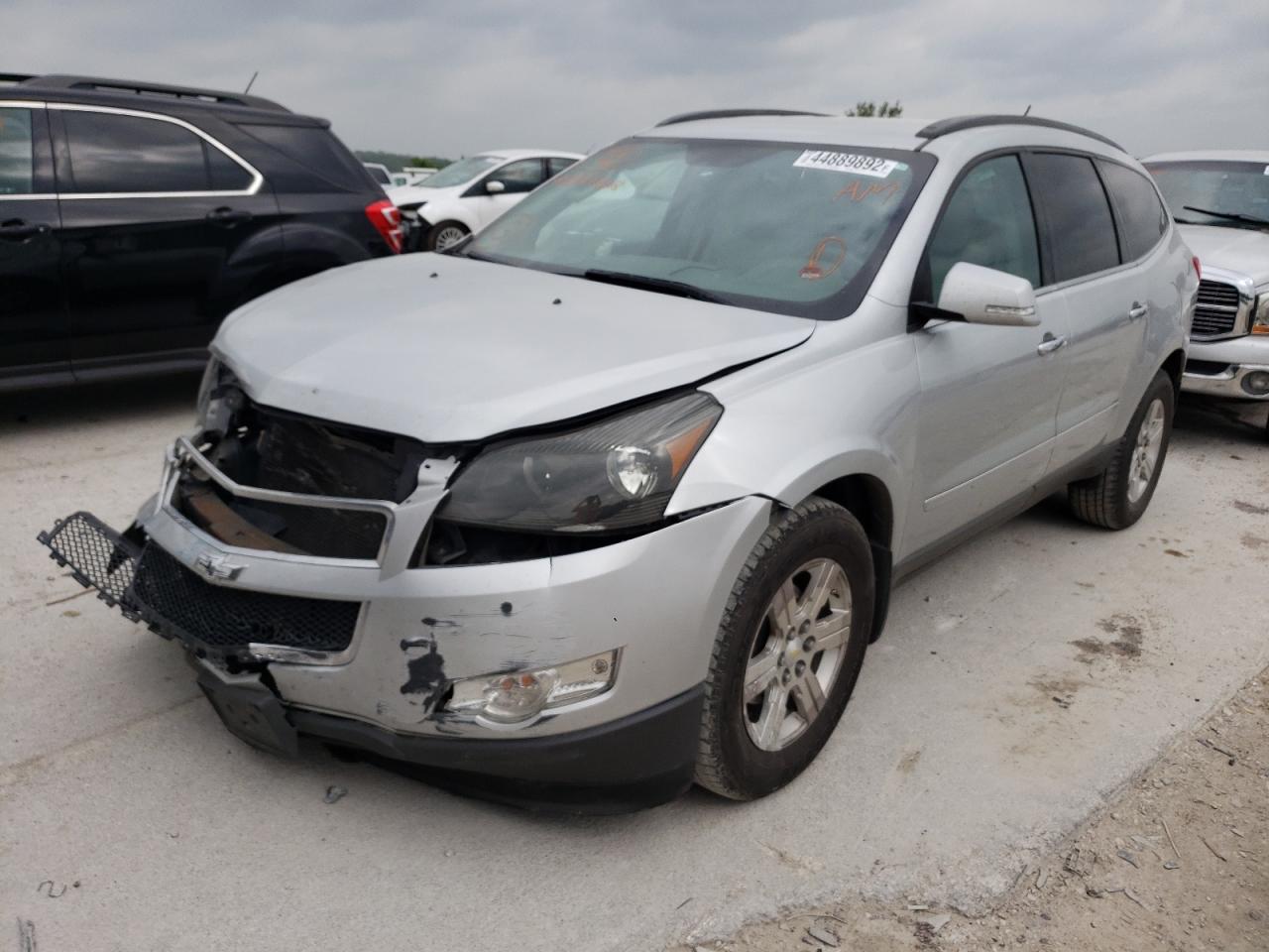 Photo 12 from auction – 2011 CHEVROLET TRAVERSE L with VIN 1GNKRJED2BJ100668