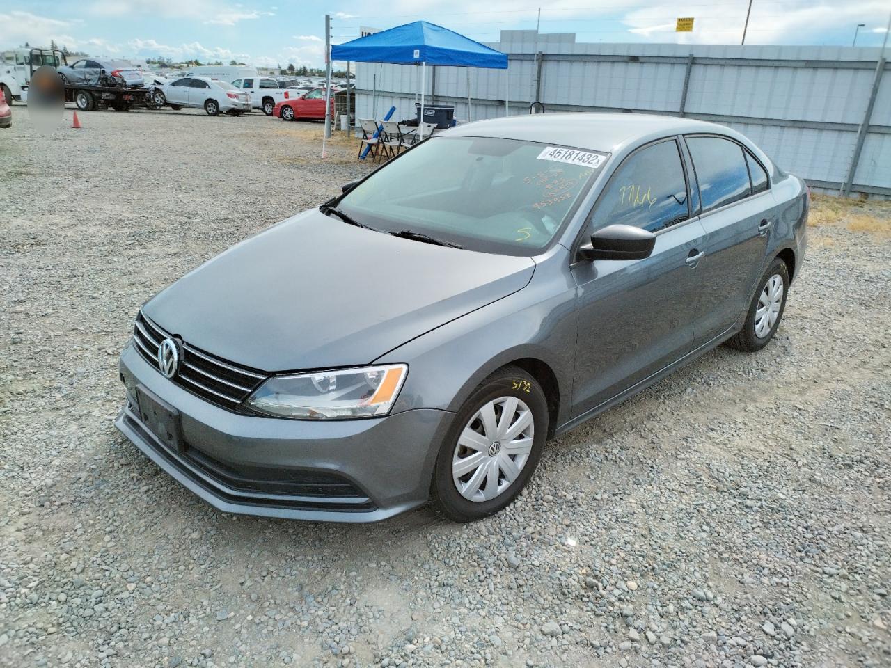 Photo 2 from auction – 2015 VOLKSWAGEN JETTA BASE with VIN 3VW2K7AJ6FM334247