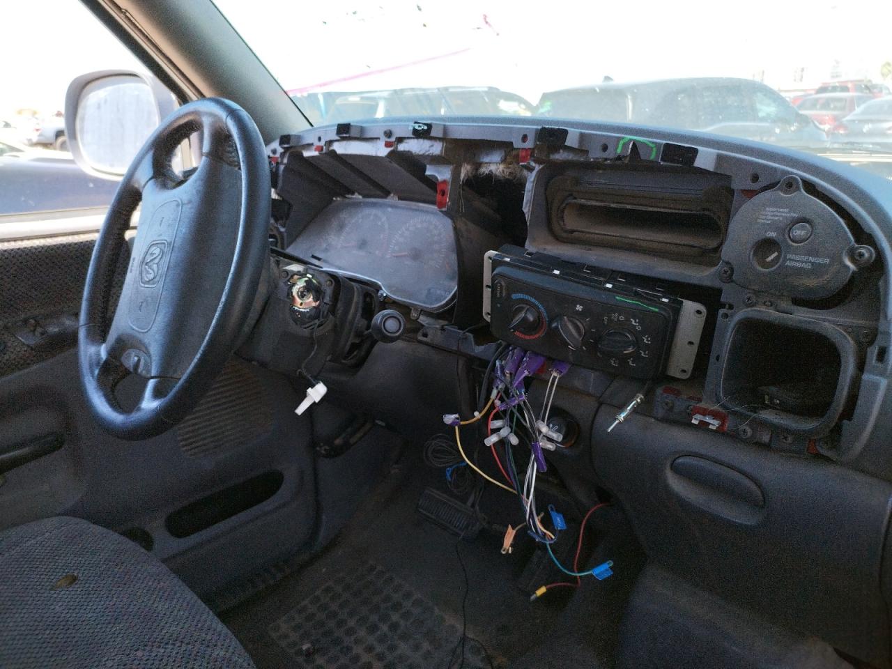 Photo 9 from auction – 1999 DODGE RAM 1500 with VIN 1B7HC16Z5XS138346