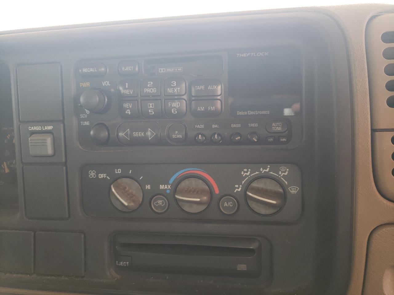 Photo 9 from auction – 1996 CHEVROLET GMT-400 C1 with VIN 2GCEC19R6T1221387