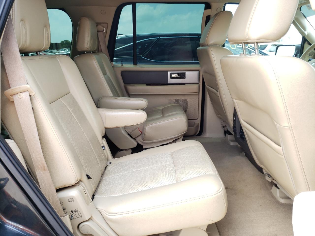 Photo 6 from auction – 2011 FORD EXPEDITION with VIN 1FMJU1H52BEF03478
