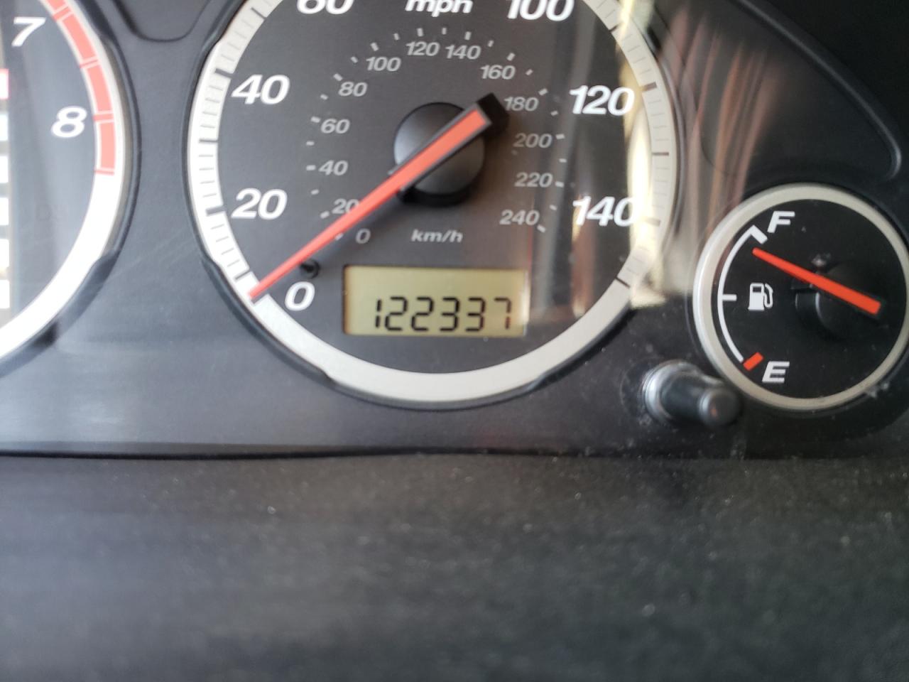 Photo 18 from auction – 2005 HONDA CR-V LX with VIN JHLRD68565C004447