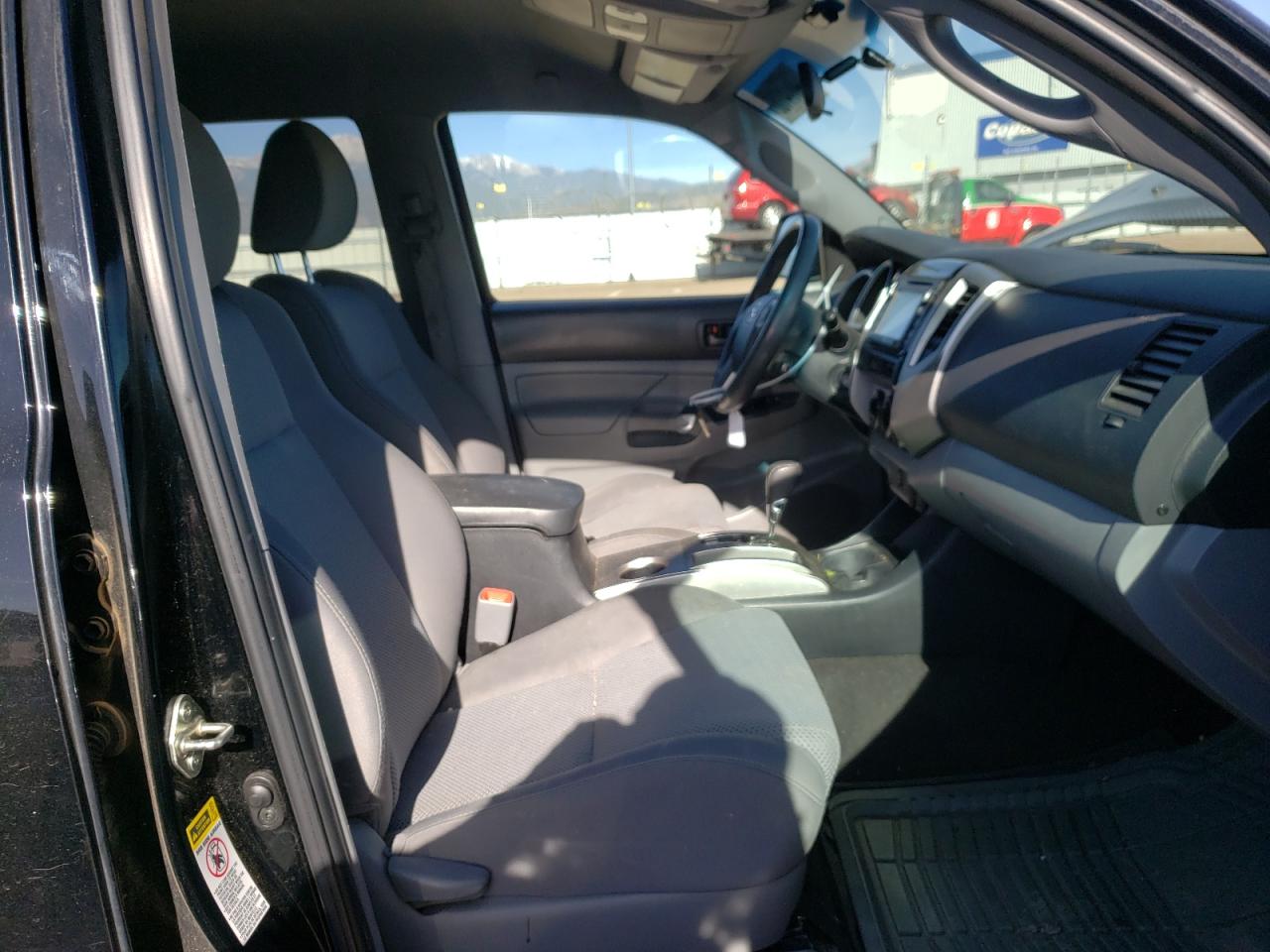 Photo 5 from auction – 2014 TOYOTA TACOMA DOU with VIN 5TFLU4EN7EX093790