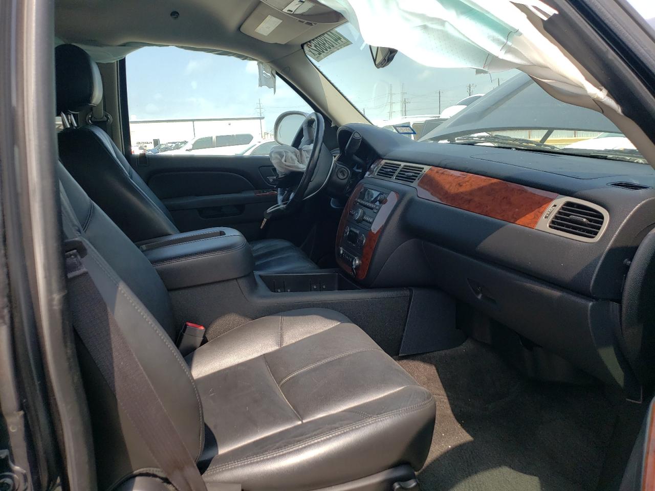 Photo 5 from auction – 2013 CHEVROLET TAHOE C150 with VIN 1GNSCBE00DR149232
