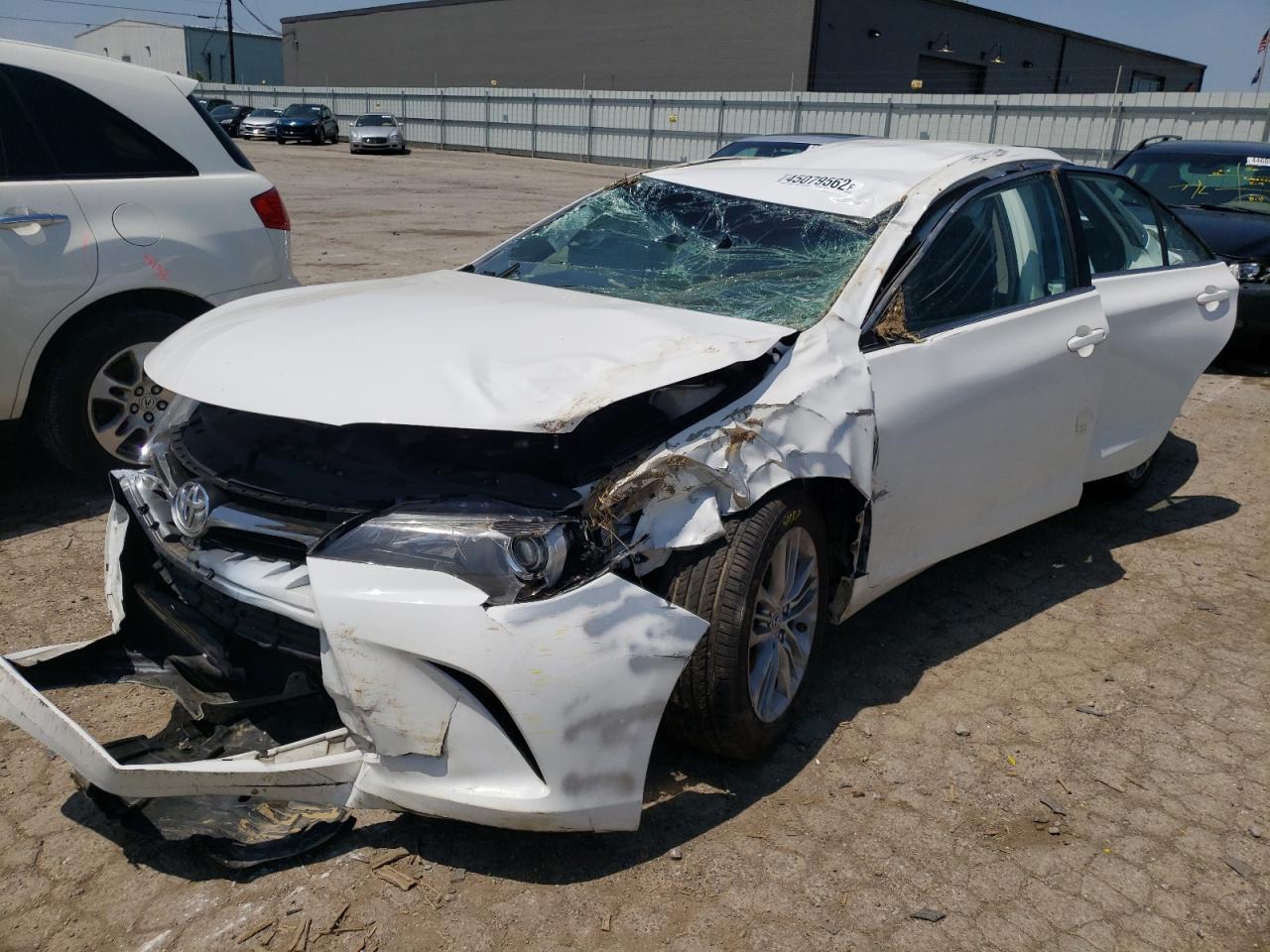 Photo 2 from auction – 2017 TOYOTA CAMRY LE with VIN 4T1BF1FK0HU779079