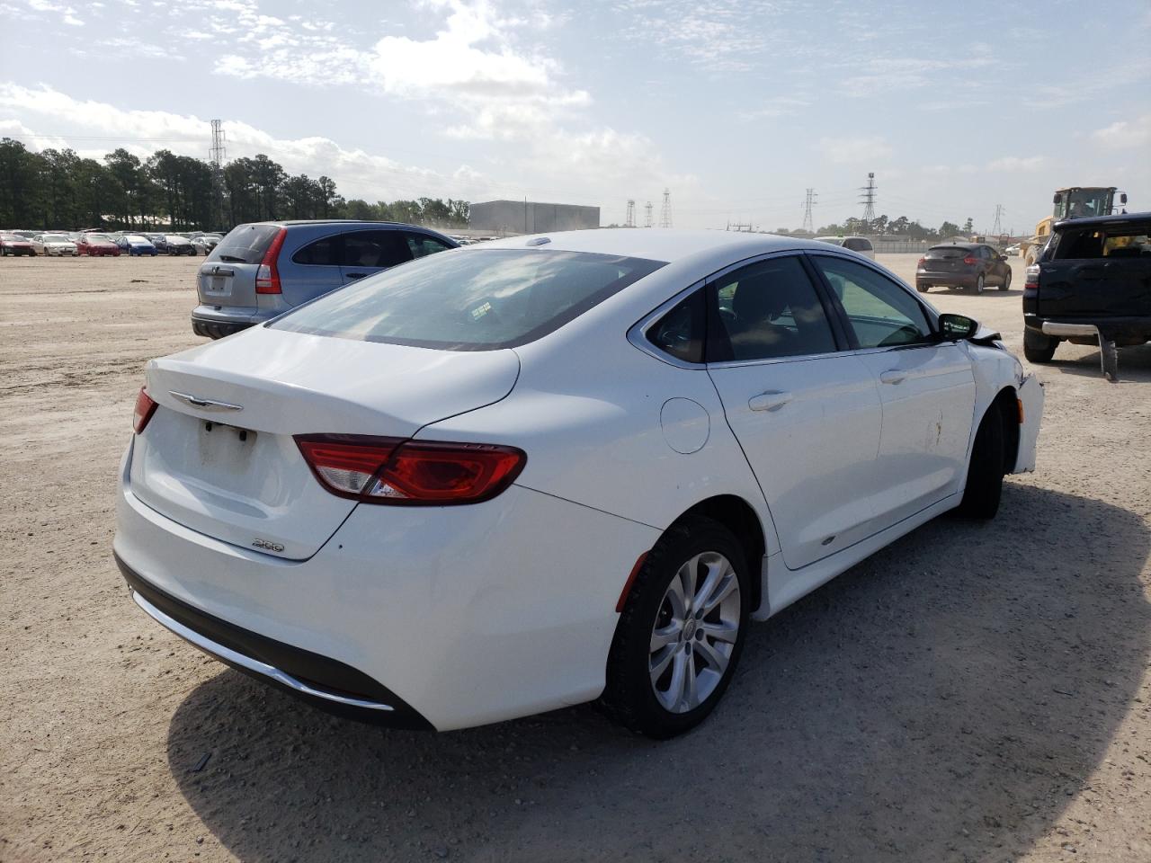 Photo 4 from auction – 2015 CHRYSLER 200 LIMITE with VIN 1C3CCCAB1FN637520