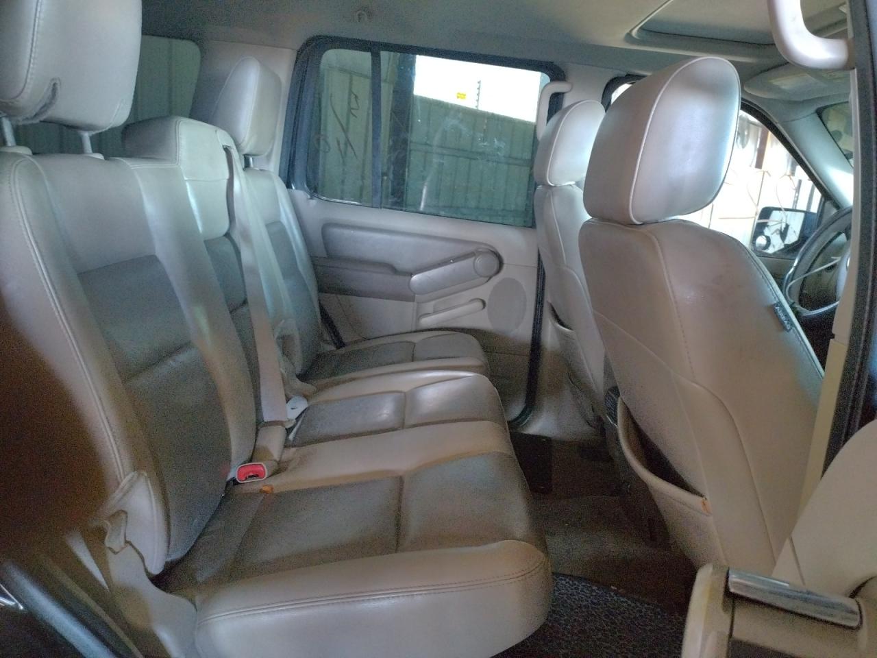 Photo 6 from auction – 2007 FORD EXPLORER X with VIN 1FMEU63E77UA72591