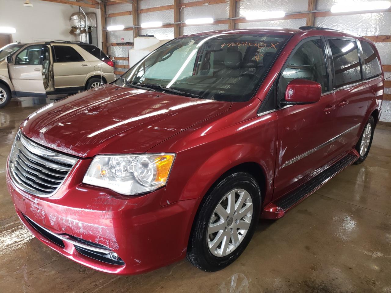 Photo 2 from auction – 2013 CHRYSLER TOWN & COU with VIN 2C4RC1BGXDR613964