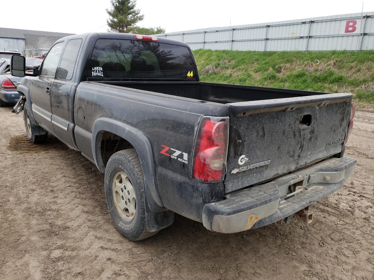 Photo 3 from auction – 2004 CHEVROLET SILVERADO with VIN 1GCEK19T74E173204