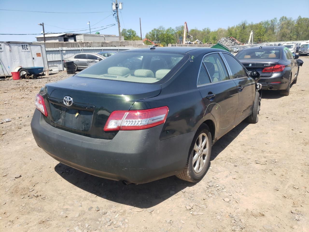 Zdjęcie 4 z aukcji – 2011 TOYOTA CAMRY BASE z VIN 4T1BF3EK5BU681718