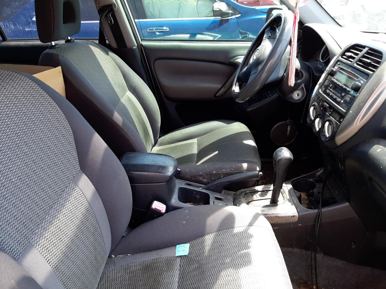 Photo 5 from auction – 2004 TOYOTA RAV4 with VIN JTEGD20V340033084