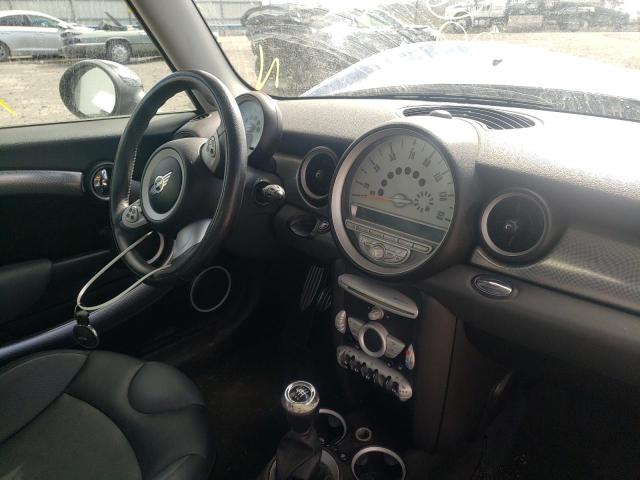 Photo 9 from auction – 2007 MINI COOPER S with VIN WMWMF73537TL86144